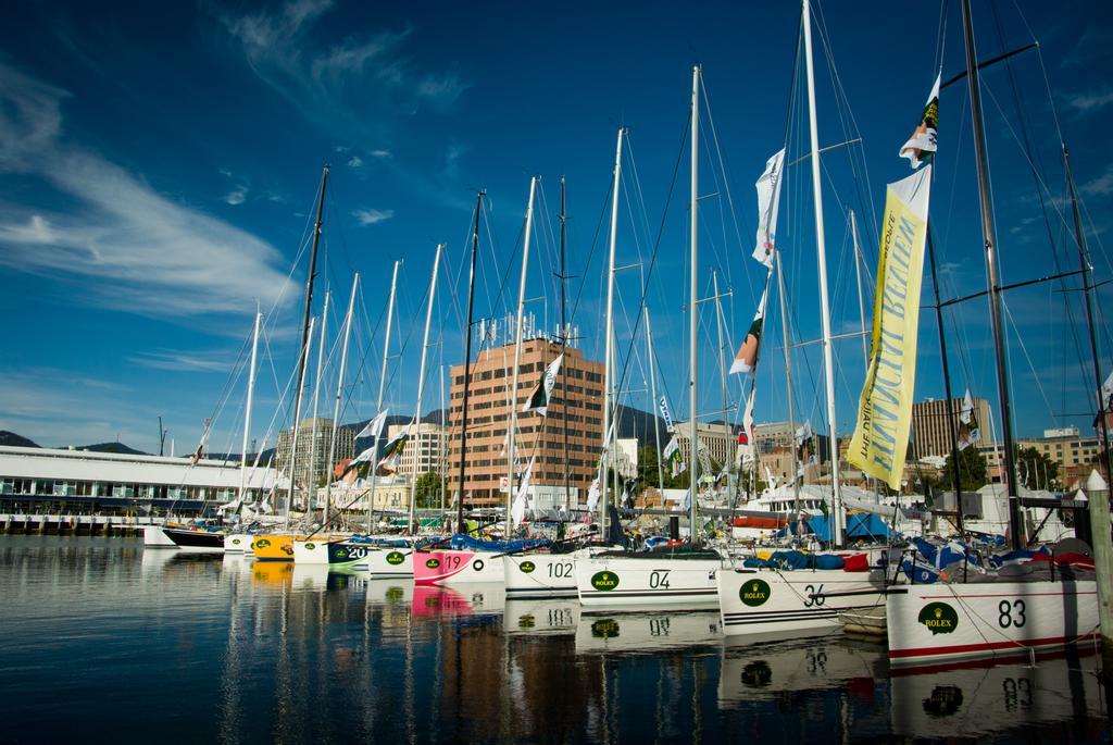 シティ ビュー モーテル Montagu Bay エクステリア 写真