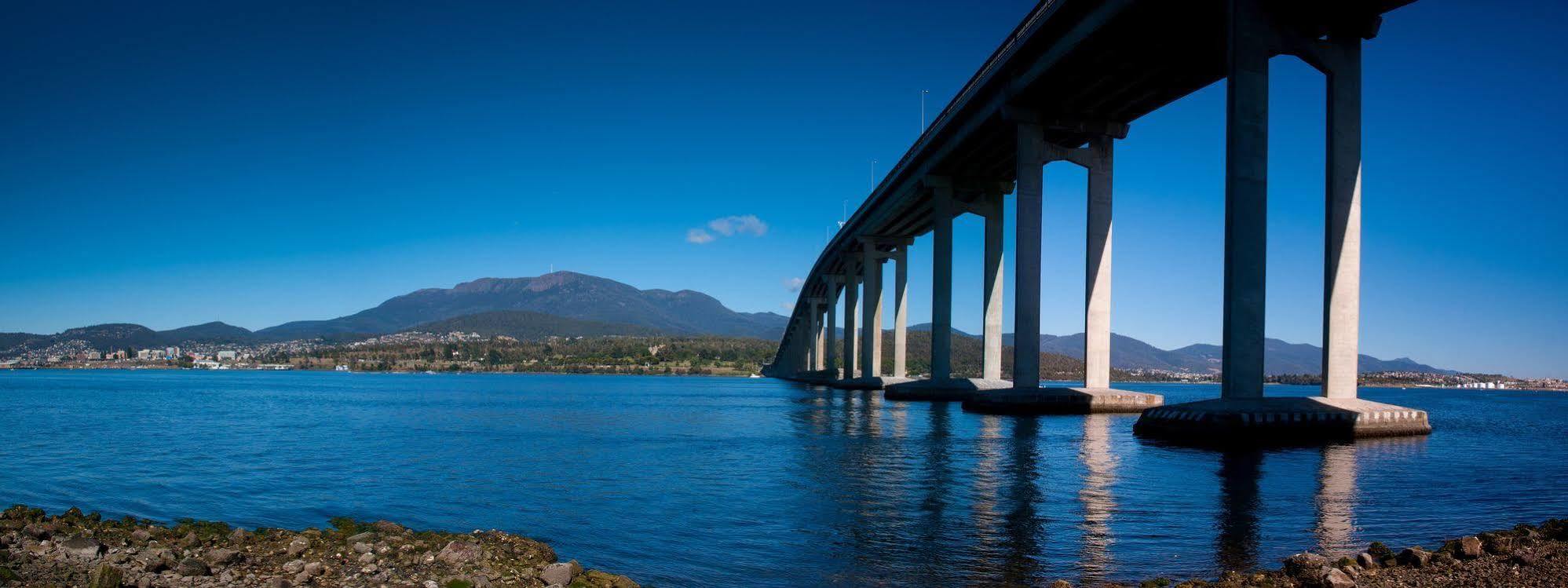 シティ ビュー モーテル Montagu Bay エクステリア 写真